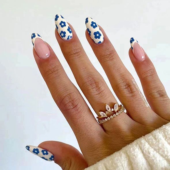 Glitter Hearts Almond Shape Nail