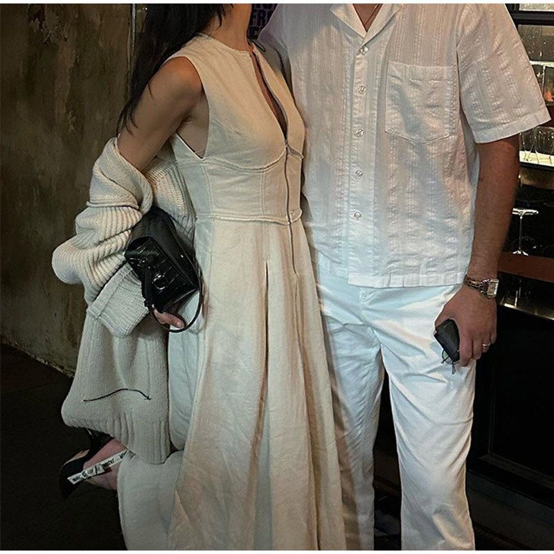 Modest Slimming Sleeveless Long dress With Zip At Front