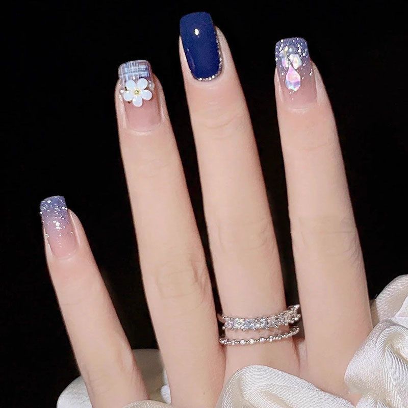 Aesthetic Spring Daisy Square Acrylic Long Nails With Daisies