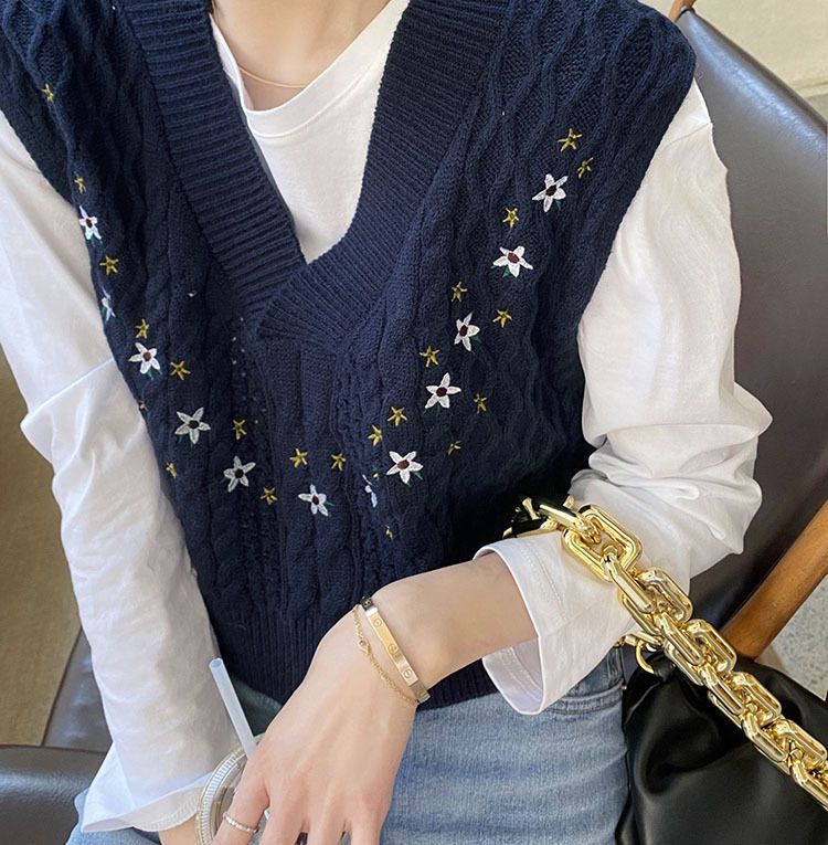 Boho French Flower Embroidery Cable Braided Knitted Vest Sweater