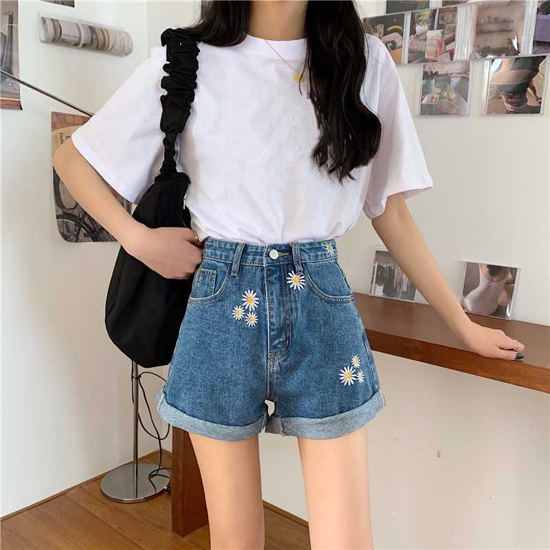 Cute Daisy Flowers Embroidered Loose Cuffed Denim Shorts