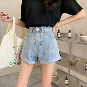 Cute Daisy Flowers Embroidered Loose Cuffed Denim Shorts