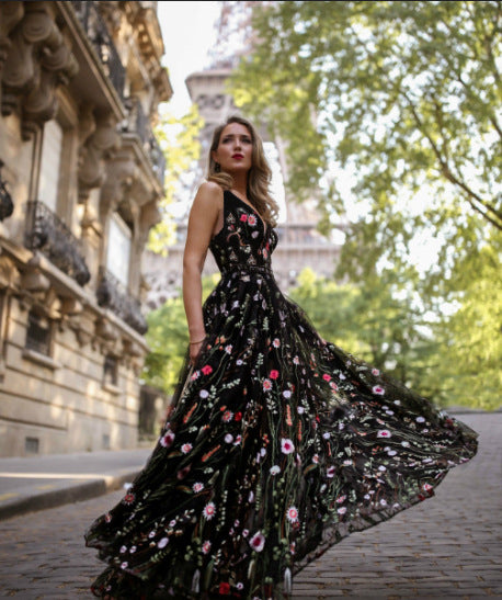 Exquisite Embroidery Floral Black Mesh Overlay V Cut Black Lace Dress sunifty Exquisite Embroidery Floral Black Mesh Overlay V Cut Black Lace Dress sunifty