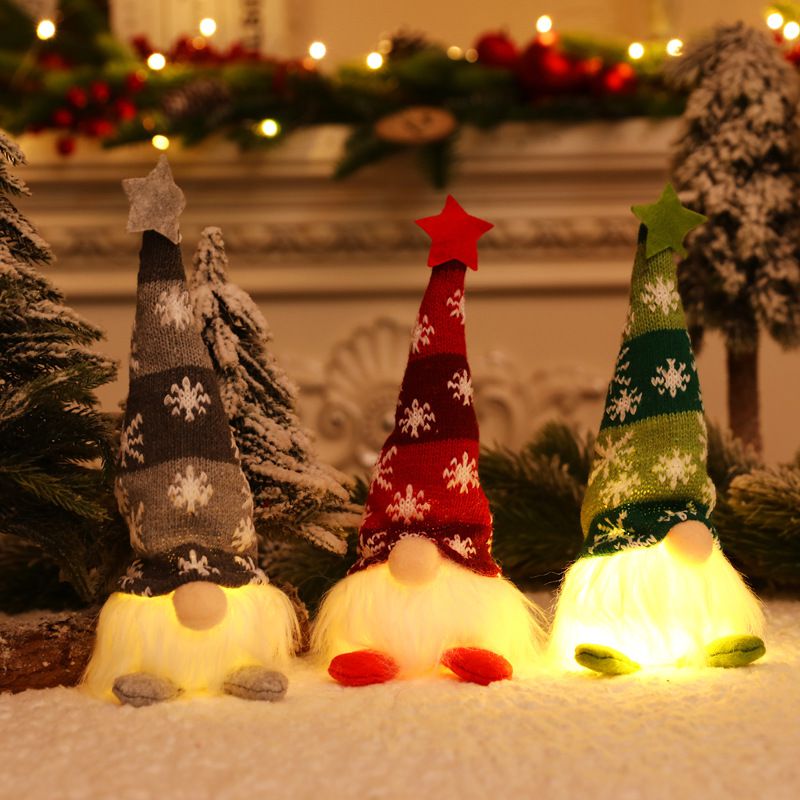 Christmas Lightening Valentine Knitted Garden Gnome Decor