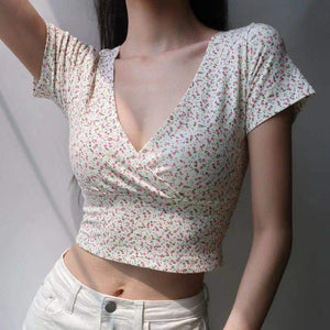 Ditsy Hibiscus Floral Print Crossover V-neck Short Sleeve Crop Tee Cropped Fit Top